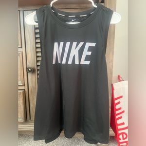 Women’s Nike Tank Top
